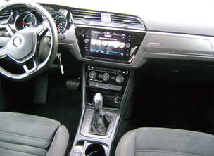 Volkswagen Touran 2.0 TDi (4+1 автоматик)
